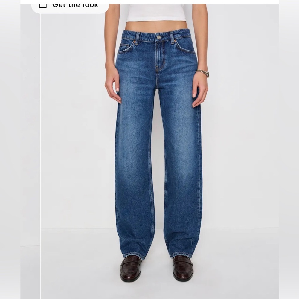 Reformation Charlee Low Rise Straight Leg Short Jeans In Blue Maggiore. Size 30S - Picture 4 of 15